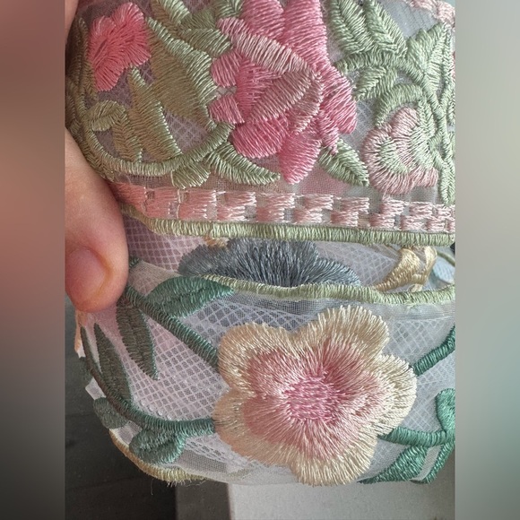 Floral Embroidered Headbands - Picture 6 of 6